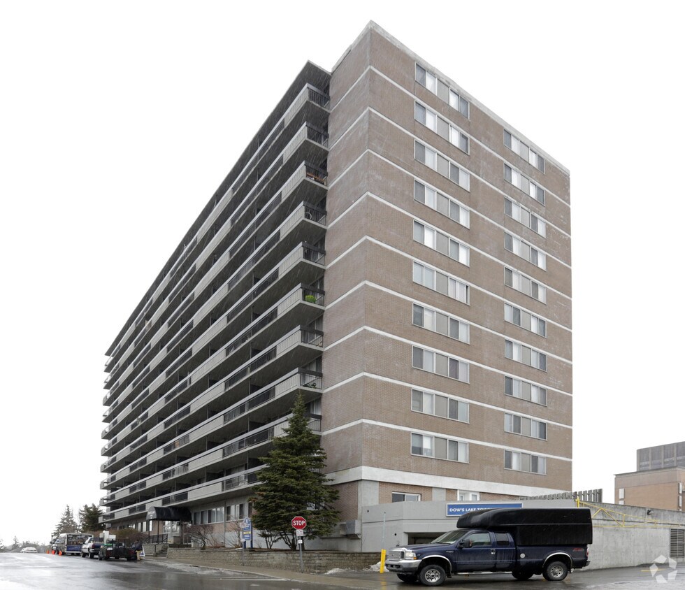 Building Photo - Dow's Lake Towers