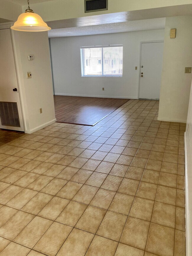 Foto del edificio - 8401 SW 107th Ave