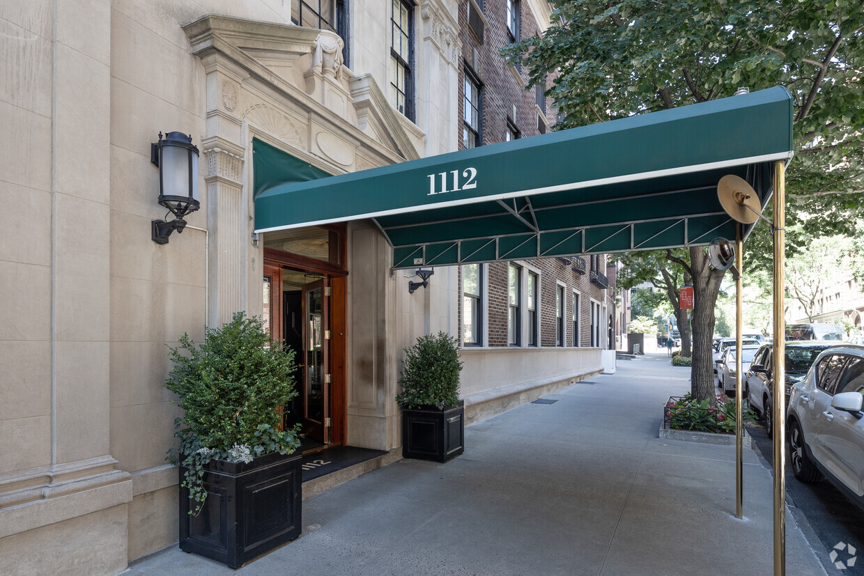 1112 Park Ave, New York, NY 10128 - Apartments in New York, NY ...