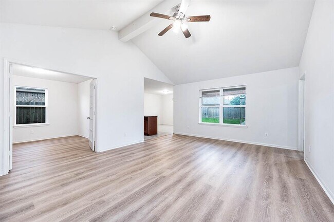 Foto del edificio - 1227 Emerald Stone Dr