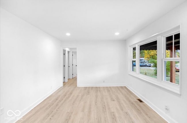 Foto del edificio - 4119 N Butler Ave