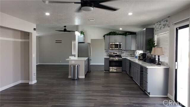 Foto del edificio - 27609 Silver Lakes Pkwy