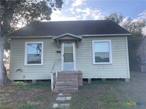Building Photo - 211 Lackey St
