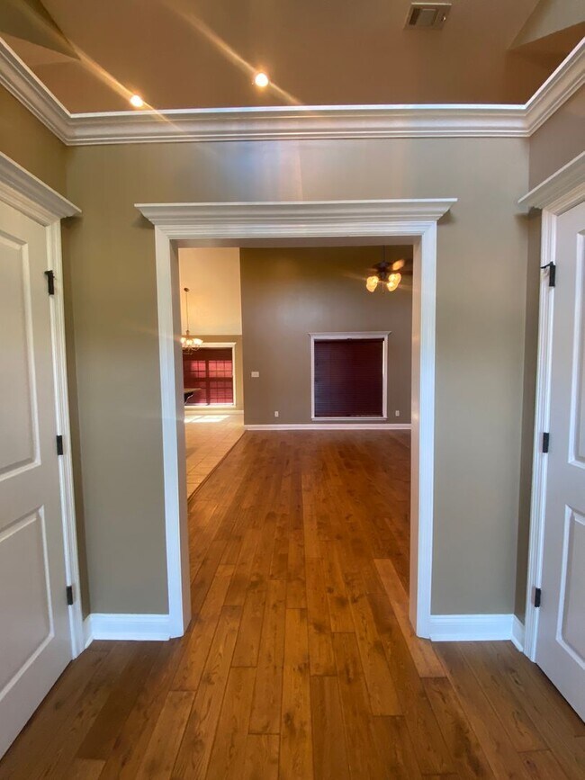 Foto del edificio - 4301 Kenilworth Cir