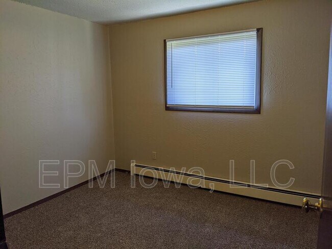 Foto del edificio - 101 16th Ave NW