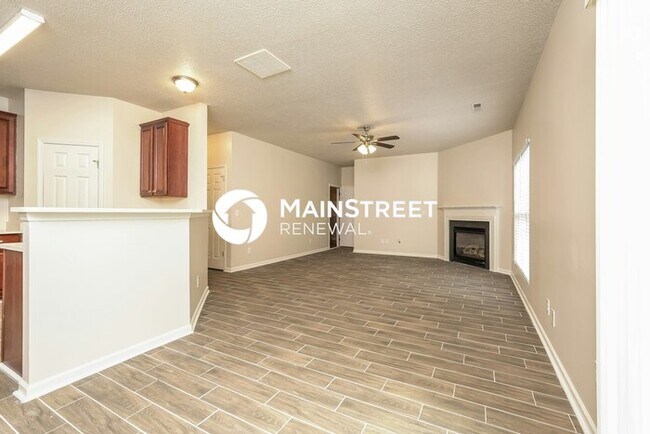Building Photo - 3 Bedroom Pet-Friendly Home in HIGH POINT,...