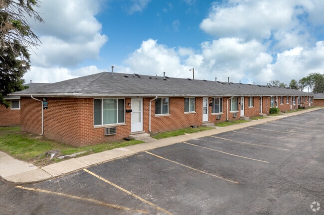 Building Photo - The Ranches Of Rosebrook