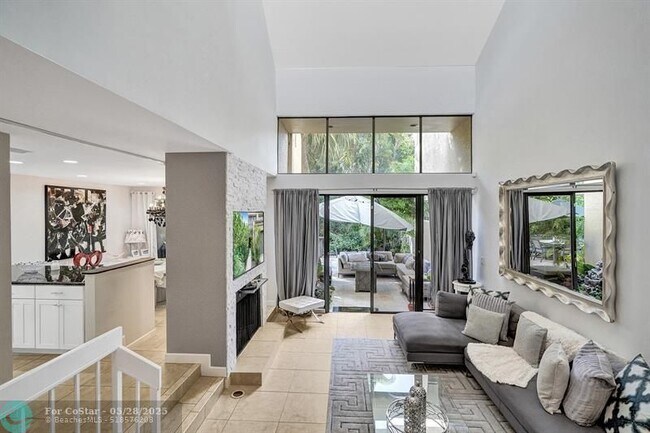 Foto del edificio - 702 St Albans Dr