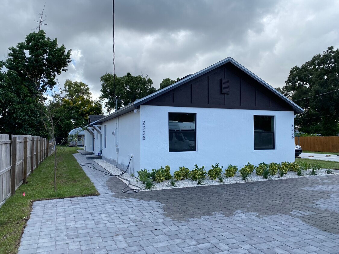 Foto principal - 2336 E Jersey Ave