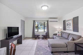 Building Photo - 662 Callahan St