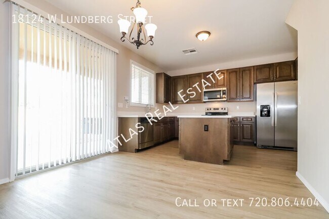 Foto del edificio - 2 WEEKS FREE RENT IF MOVED IN BY 3/15! Bre...
