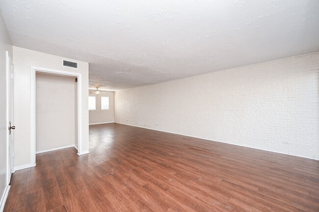 Building Photo - 4723 Merwin St