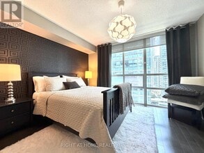 Building Photo - 30 Grand Trunk Crescent