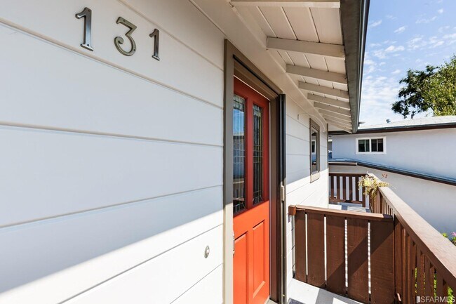 Building Photo - 131 Rockridge Rd