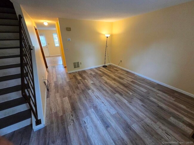 Building Photo - 62 Pierpont Rd
