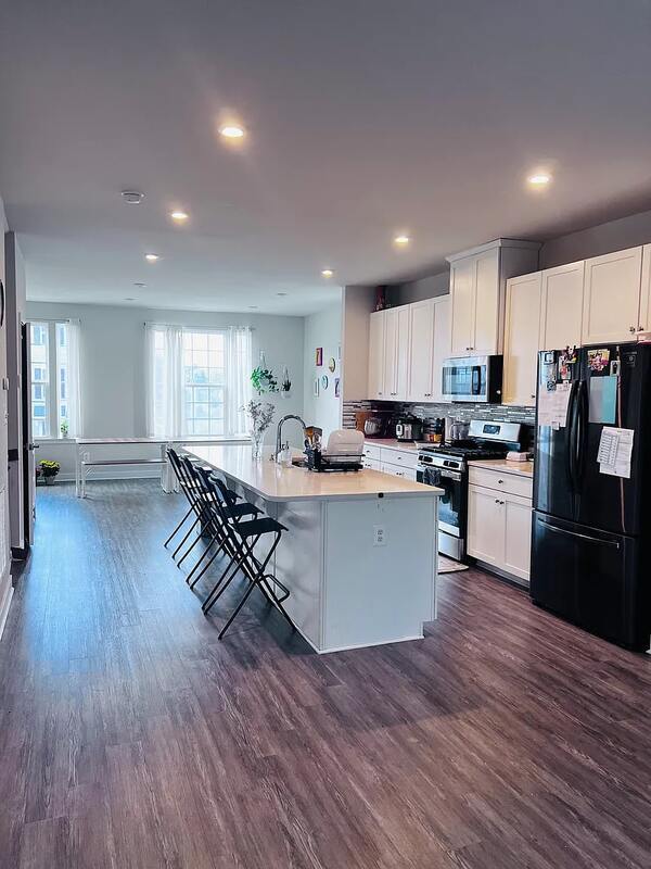 Foto principal - 301 Theodora Way