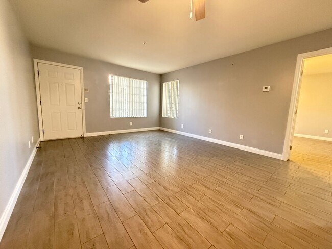 Foto del edificio - 2121 Sealion Dr