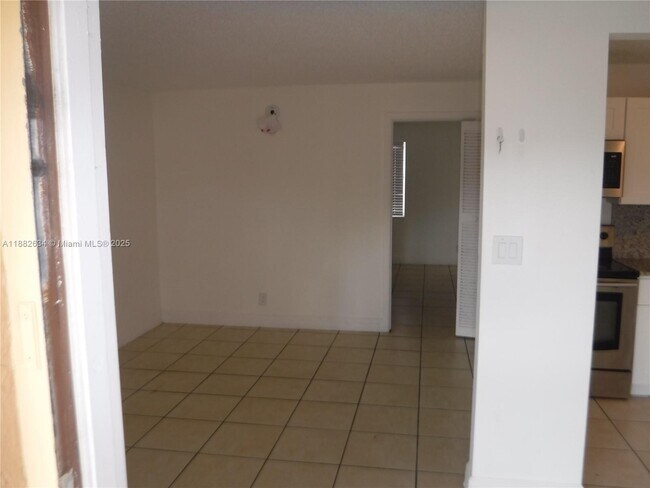 Foto del edificio - 95 NE 41st St
