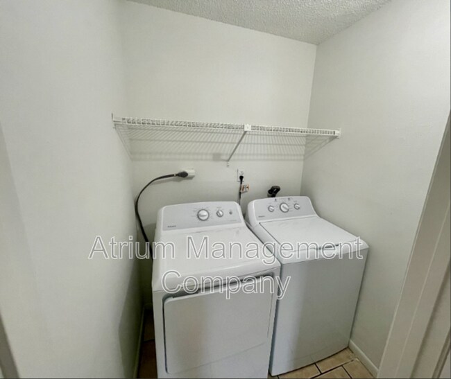 Foto del edificio - 5305 N Boulevard