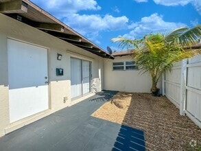 Building Photo - 1500 Forest Hill Blvd