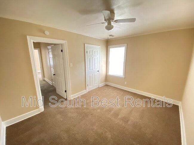 Building Photo - 1321 S Barksdale St