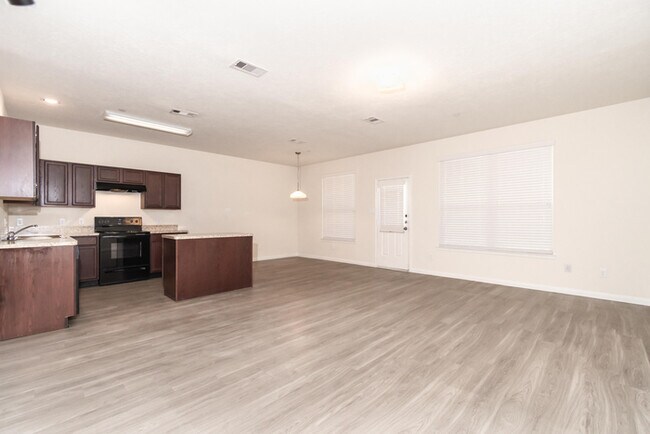 Foto del edificio - 3946 Lexington Manor Ct