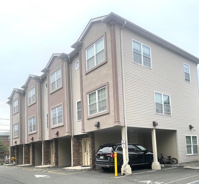 Foto del edificio - 734 County Ave