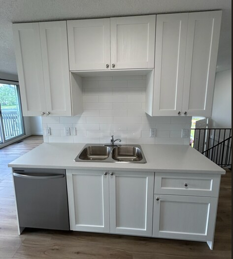 Building Photo - 2 Bed 1 Bath Unit in Olds, AB