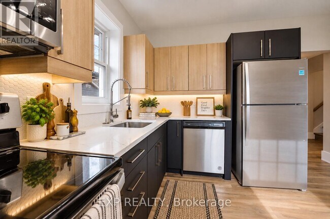 Building Photo - 329 Rosedale Ave
