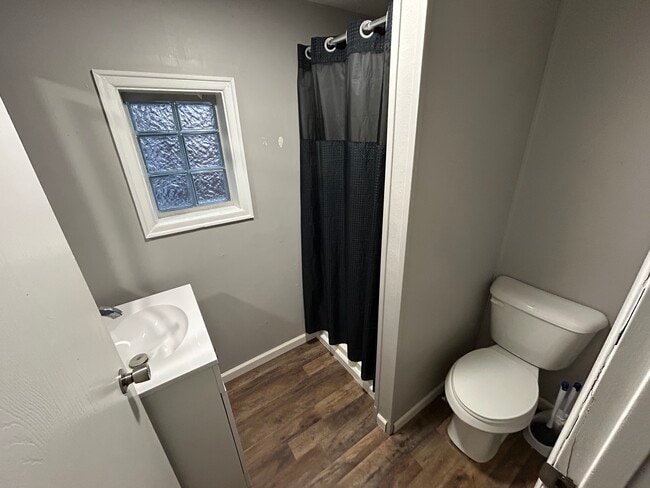 Bath - 310 W Pike St