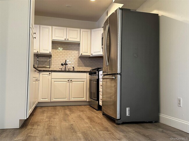 Foto del edificio - 67 Bailey Ct