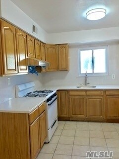 Foto del edificio - 34-12 Brookside St