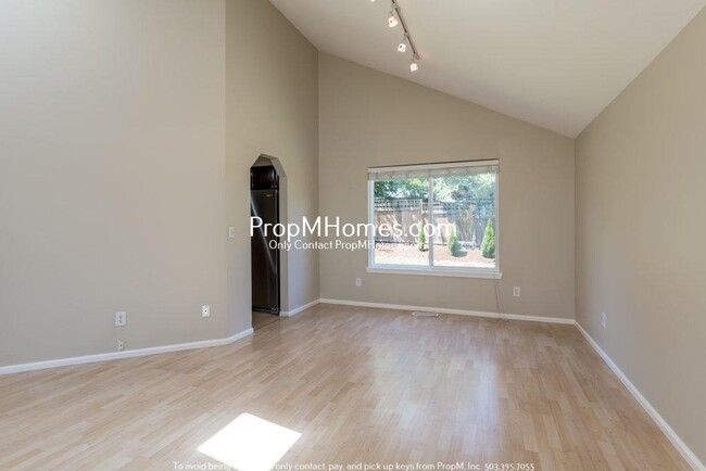Foto del edificio - Charming Three Bedroom Home in West Beaver...