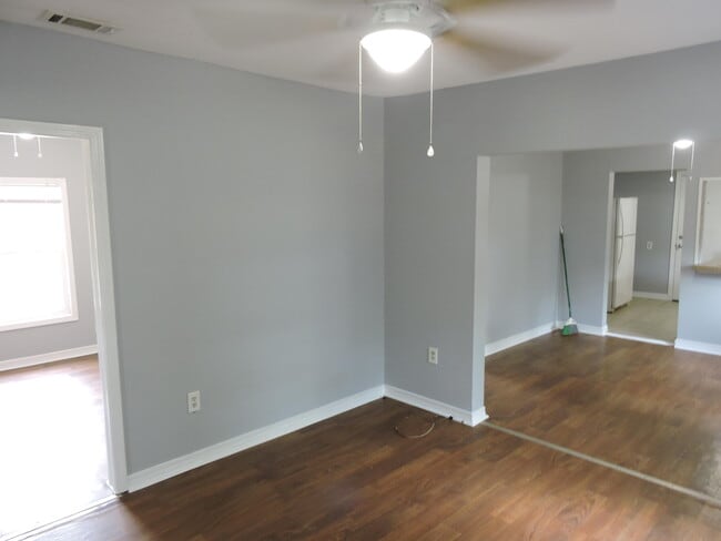 Building Photo - 123 Short Ave
