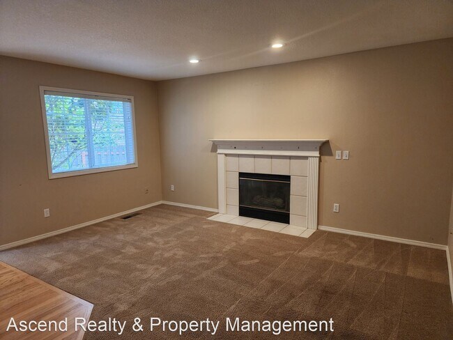Foto del edificio - 4 br, 2.5 bath House - 16510 NW Brandberry Dr