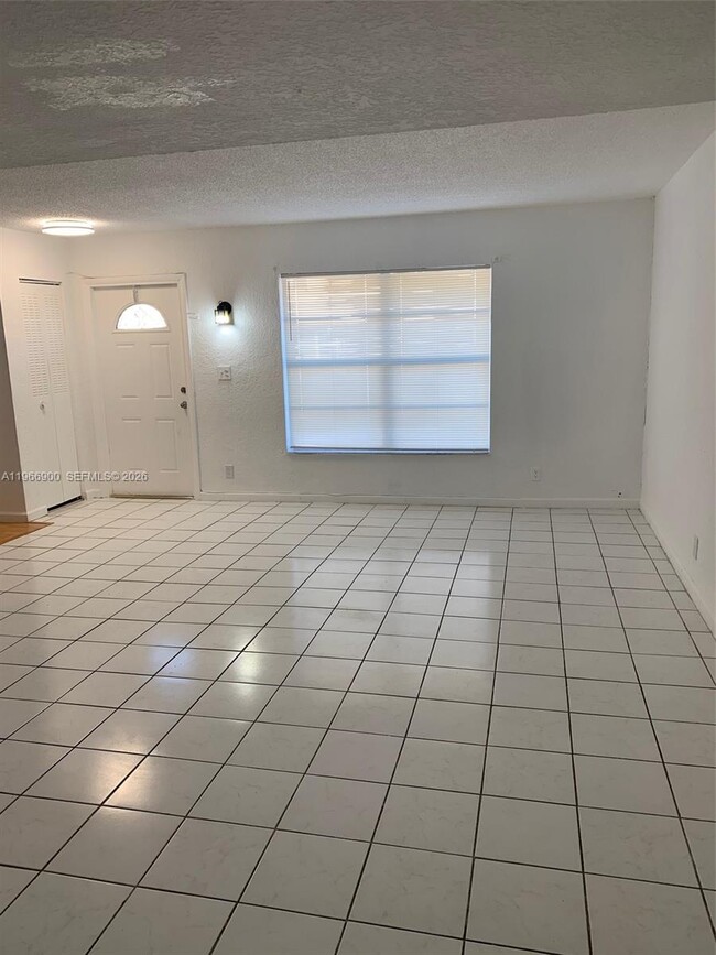 Foto del edificio - 6520 SW 41st St