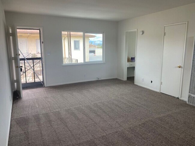 Foto del edificio - 12522 Truro Ave