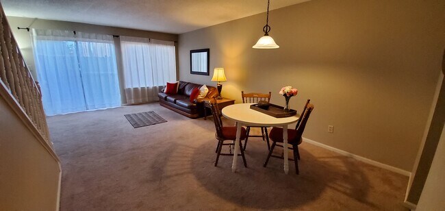 Eating Area and Den (not furnished) - 3914 Watermelon Rd
