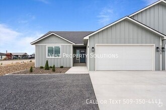 Building Photo - 13436 Rd 4 NE