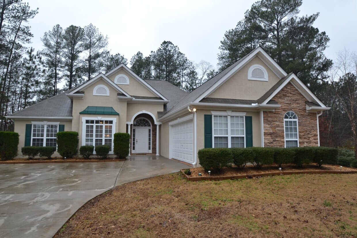 135 Verdon Hl House Rental in Fayetteville, GA