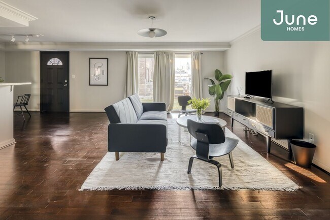 Foto del edificio - Queen room in 5-bed/2.5-bath Home
