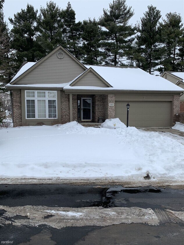 Primary Photo - 3 br, 3 bath Condo - 11811 Pine Way Ct