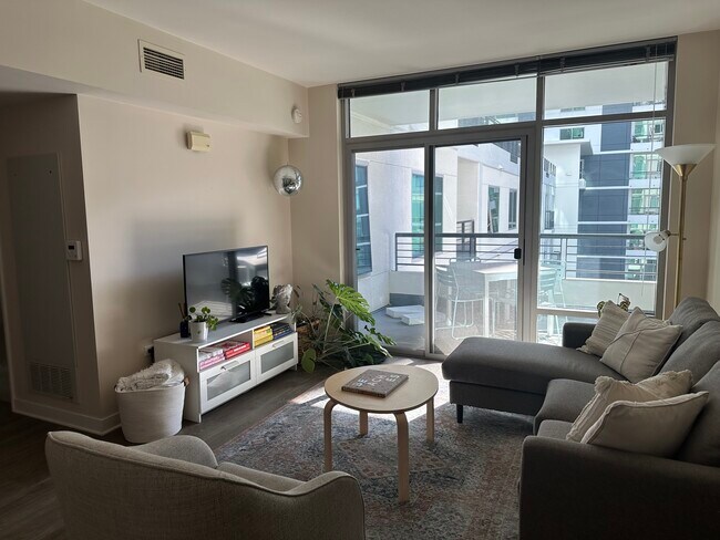 Foto del edificio - 425 W Beech St