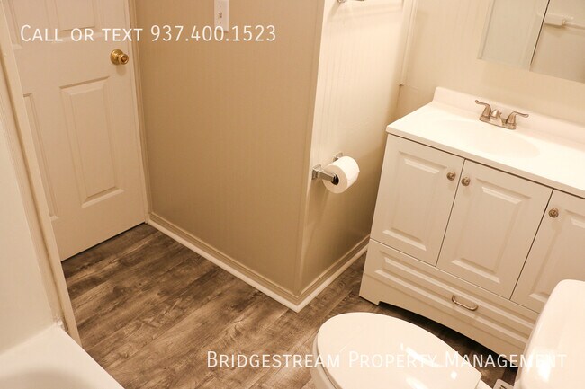 Building Photo - Beautiful 3 BR, 2 BA ranch home with 1 car...