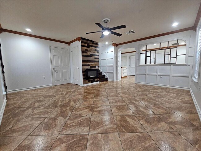 Building Photo - 18212 Flathead Dr