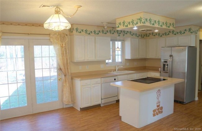 Building Photo - 5 Fitch Meadow Ln