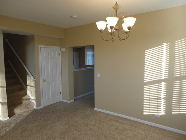 Building Photo - 1825 Bluestem Circle