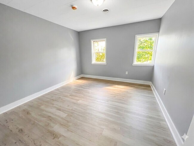 Foto del edificio - 754 E 14th St