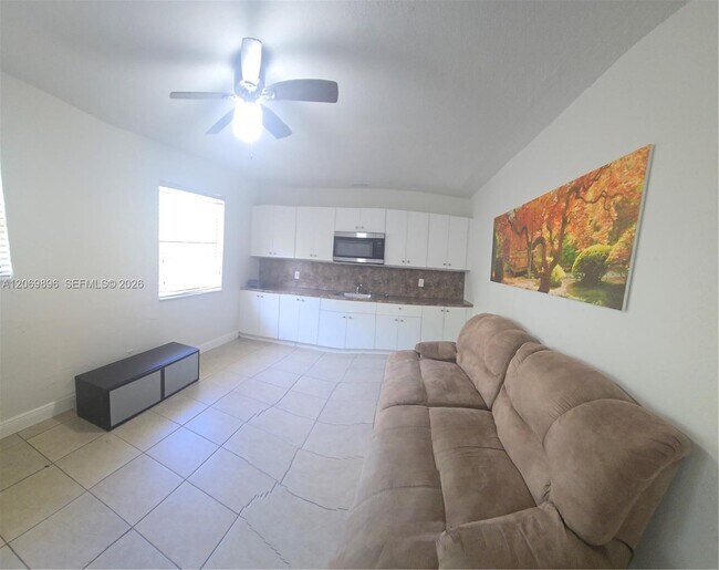 Foto del edificio - 13800 Harrison St