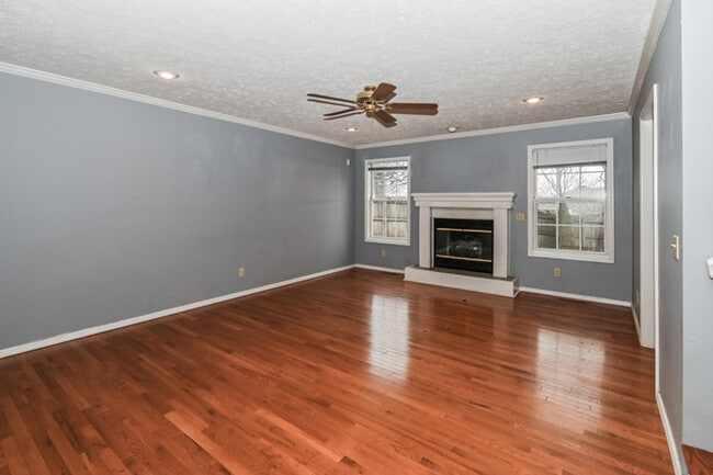 Building Photo - 512 North Lynette Avenue, Republic, MO, 65738